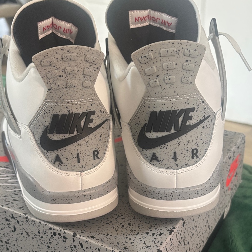 AIR JORDAN 4 Retro red gray cement Men’s Size 14 never worn. - Picture 3 of 8